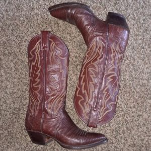 Justin Boots brown heeled cowboy boots